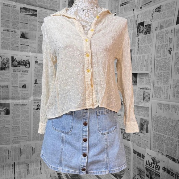 Express Sheer Ivory Button Down Blouse Embroidered Floral Long Sleeve Size Small - Picture 1 of 5